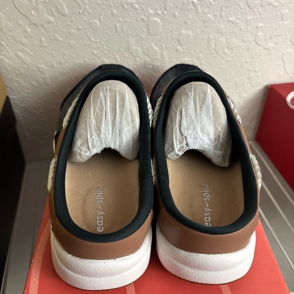 Easy Spirit Travelport clogs - Picture 6 of 8